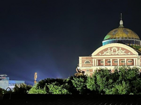 Hospedagem Residencial de Frente ao Teatro Amazonas